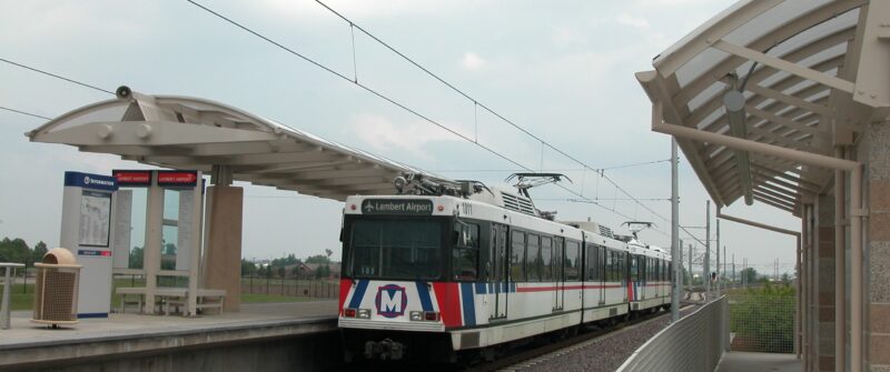 Train at the Shiloh-Scott MetroLink Station